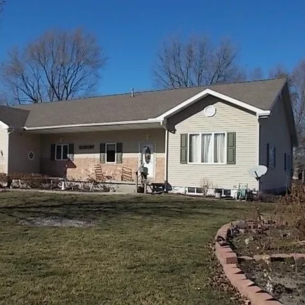 Buy this 3 bed house on 524 West Lake Street in Pana, IL 62557