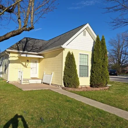 Buy this 2 bed house on 398 North Lafayette Street in Cloverdale, Putnam County