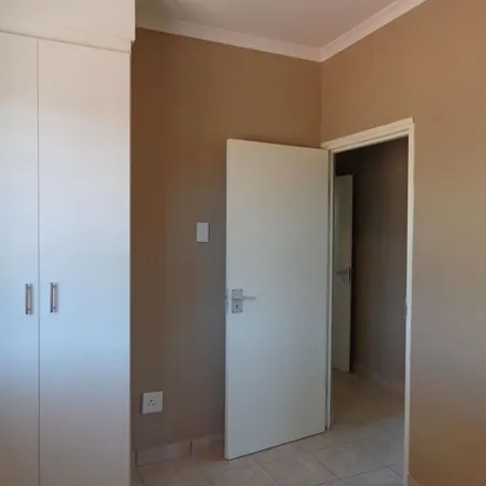 Image 5 - Brakbos Road, Florapark, Upington, 8801, South Africa - Apartment for rent