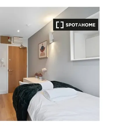 Image 10 - Swinton Street, London, WC1X 9NW, United Kingdom - Apartment for rent