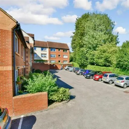 Image 5 - Redlin Court, Linkfield Lane, Redhill, RH1 1JD, United Kingdom - Apartment for sale