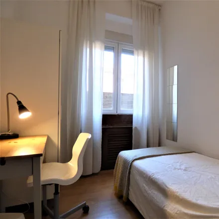 Rent this 6 bed room on Madrid in Envés, Calle de San Bernardo