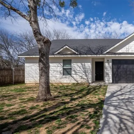 Buy this 3 bed house on 1415 Stanwood Avenue in Cleburne, TX 76033