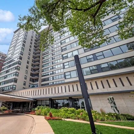 Buy this 3 bed condo on 3430-3440 North Lake Shore Drive in Chicago, IL 60657
