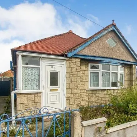 Image 3 - Ridgeway Avenue, Rhyl, LL18 3TY, United Kingdom - House for sale