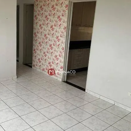 Rent this 3 bed apartment on Rua Mário Oncken 300 in Coliseu, Londrina - PR