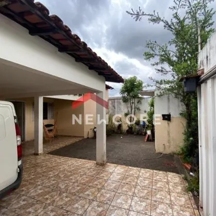 Buy this 3 bed house on Rua Johanes Baver in Jaraguá, Uberlândia - MG