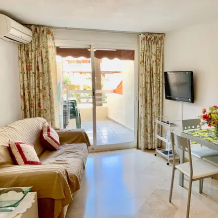 Rent this 1 bed apartment on Parque Marbella in Calle Alonso de Bazán, 29602 Marbella