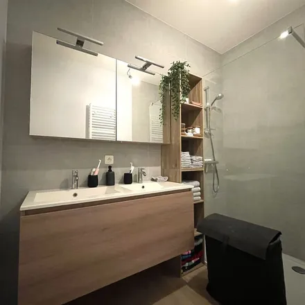 Rent this 2 bed apartment on Chiro Heist-Centrum meisjes in Kerkhofstraat 7, 2220 Heist-op-den-Berg
