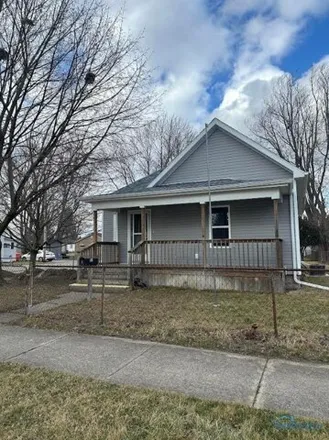 Buy this 2 bed house on 421 Prospect Street in Findlay, OH 45840
