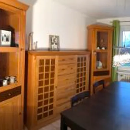 Rent this 4 bed apartment on Moulineauxplatz 1 in 30966 Hemmingen, Germany