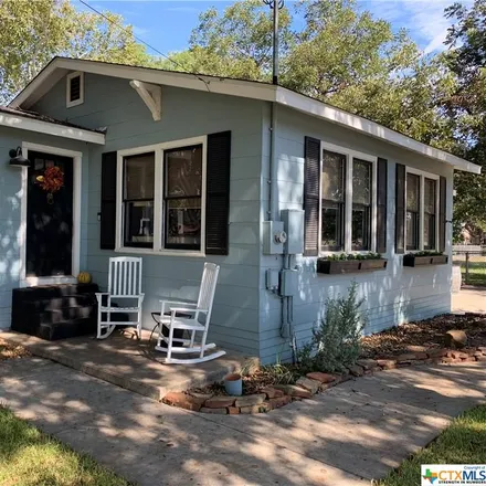 Rent this 2 bed house on 906 Chicago Avenue in Landa Park Estates, New Braunfels