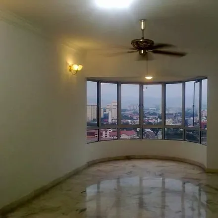 Rent this 3 bed apartment on FF1 Terolak 6 Road in Batu, 51200 Kuala Lumpur