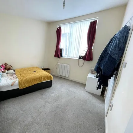 Rent this 1 bed room on Crabtree Close in Sheffield, S5 7BJ