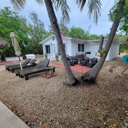 Image 7 - 221 Jolly Roger Drive, Rock Harbor, Key Largo, FL 33037, USA - House for sale