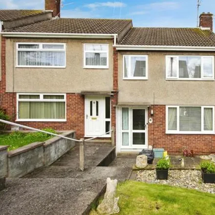 Buy this 3 bed townhouse on 77 Crispin Way in Warmley, BS15 4SH