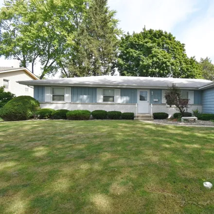 Buy this 3 bed house on 1701 Heather Drive in Aurora, IL 60506
