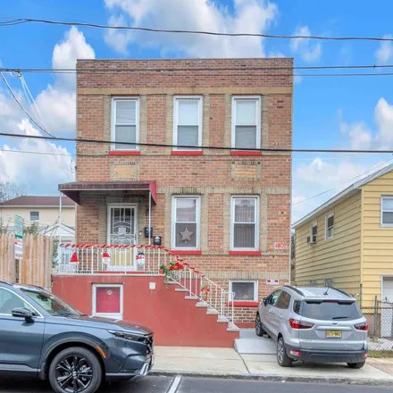 Rent this 3 bed apartment on 4880 Meadowview Avenue in New Durham, North Bergen