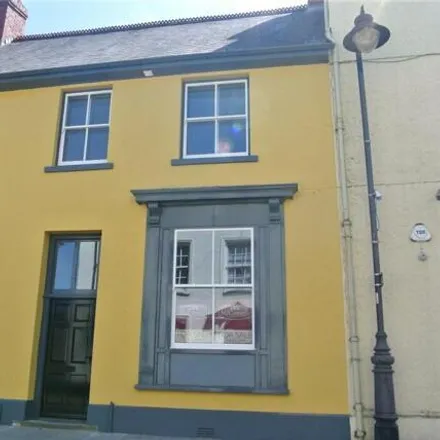 Rent this 2 bed townhouse on The Struet in Brecon, LD3 7LT