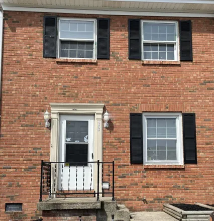 Buy this 2 bed townhouse on 1658 Foxhaven Court in Richmond, KY 40475
