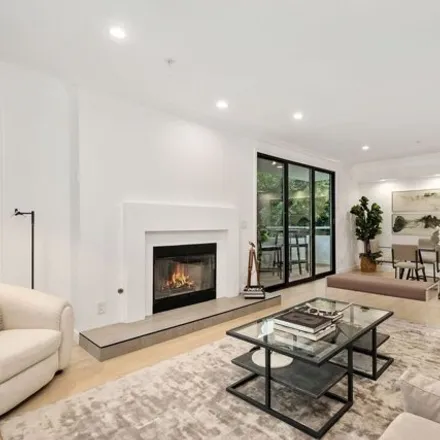 Image 1 - 724 West Knoll Drive, West Hollywood, CA 90069, USA - Condo for rent