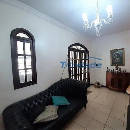 Rent this 8 bed house on Itaú in Avenida Cristóvão Colombo, Savassi