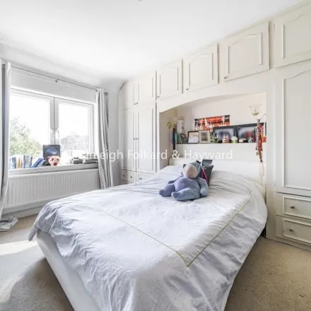 Image 3 - 55 Long Drive, London, W3 7PL, United Kingdom - House for rent