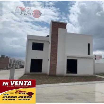 Buy this studio house on Calle del Ferrocarril in 76803 San Juan del Río, QUE