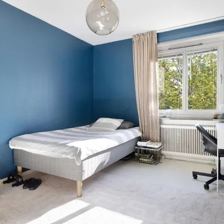 Rent this 4 bed apartment on Filipstadsbacken 50 in 123 43 Stockholm, Sweden
