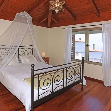 Rent this 3 bed house on Tacoronte in Santa Cruz de Tenerife, Spain