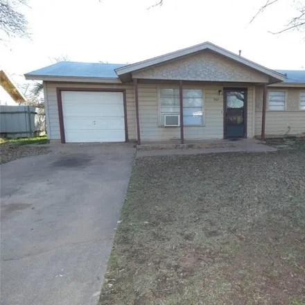 Image 1 - 973 North Bowie Drive, Abilene, TX 79603, USA - House for rent