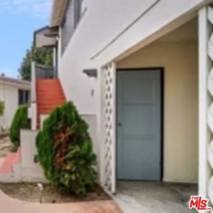 Rent this studio house on 689 Park Avenue in Long Beach, CA 90814