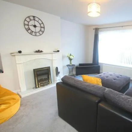 Image 2 - Millbrae Avenue, Chryston, G69 9LX, United Kingdom - Duplex for rent