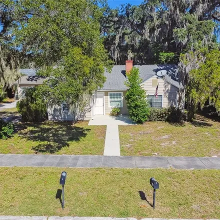 Buy this 3 bed house on 1022 Mohawk Street in Clearwater, FL 33755
