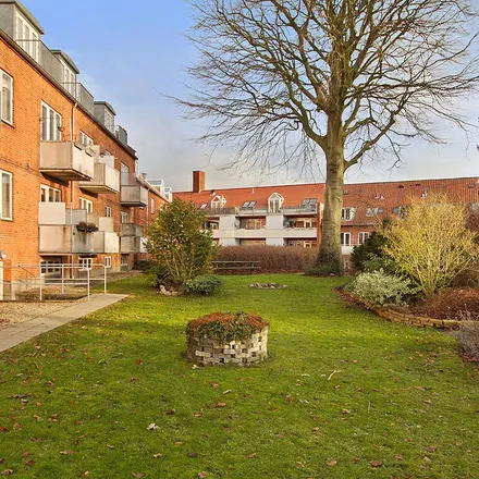 Rent this 2 bed apartment on Ernst Bojesens Vej 3A in 2840 Holte, Denmark