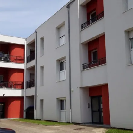 Rent this 2 bed apartment on 117 Rue Anatole France in 01100 Oyonnax, France