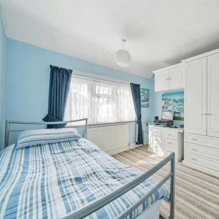 Image 7 - 80 Beechwood Rise, North Watford, WD24 6SG, United Kingdom - Duplex for sale