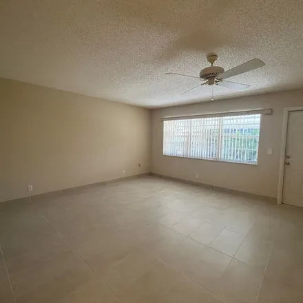 Image 6 - 1145 South Drive, Kingsland, Delray Beach, FL 33445, USA - Apartment for rent