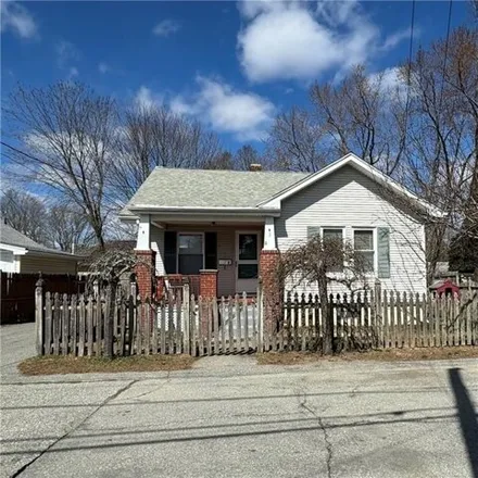 Buy this 3 bed house on 12 Lincoln Avenue in Saylesville, Lincoln
