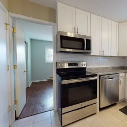 Rent this 1 bed apartment on #2e,535 Jackson Boulevard