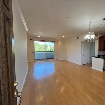 Rent this 2 bed condo on 630 East Olive Avenue in Burbank, CA 91501
