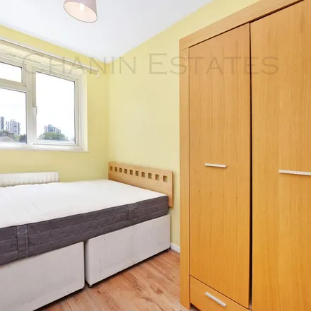 Image 1 - Cook's Road, London, SE17 3NF, United Kingdom - Apartment for rent