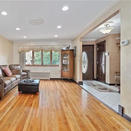 Image 4 - 63-44 72nd Street, New York, NY 11379, USA - House for sale