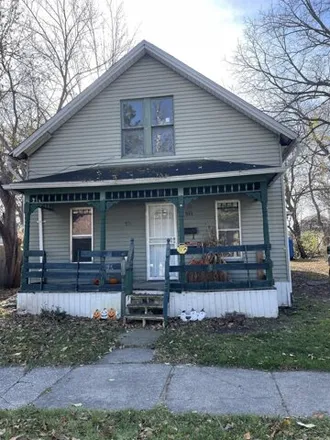 Buy this 4 bed house on 965 Cronk Avenue in City of Saginaw, MI 48602