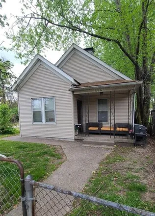 Buy this 3 bed house on 1725 Chestnut Street in Granite City, IL 62040