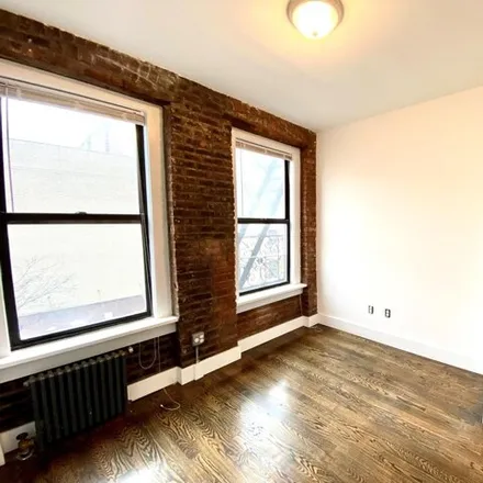 Rent this 3 bed apartment on 550 West 146th Street in New York, NY 10031