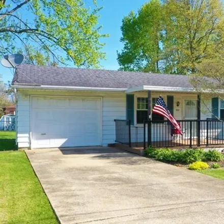 Buy this 3 bed house on 329 Grandridge Avenue in Mansfield, OH 44907