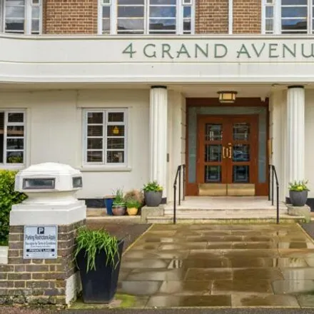 Image 2 - Grand Avenue, Hove, BN3 2QX, United Kingdom - Apartment for sale