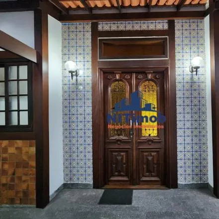 Buy this 7 bed house on Rua Tupinambás in São Francisco, Niterói - RJ