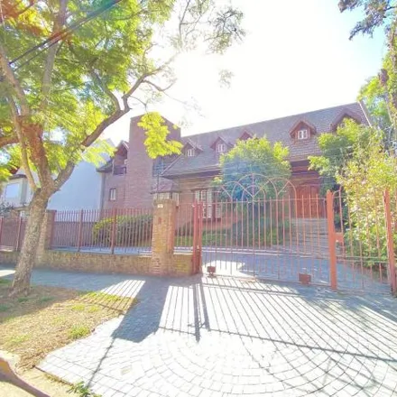 Buy this 5 bed house on Pringles 380 in Quilmes Este, 1878 Quilmes